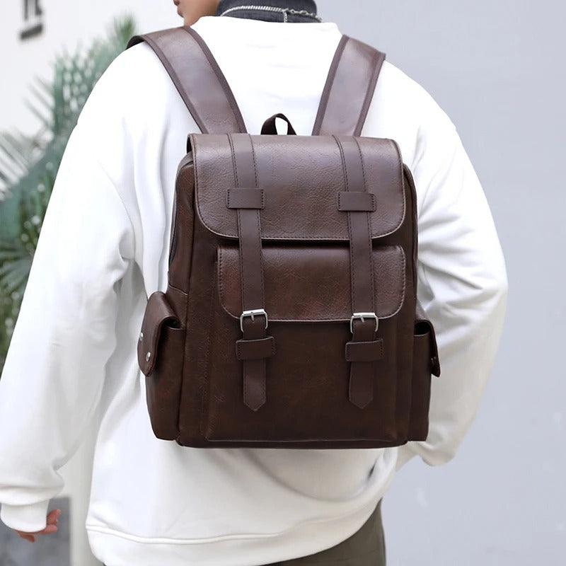 Vintage style men's leather bag