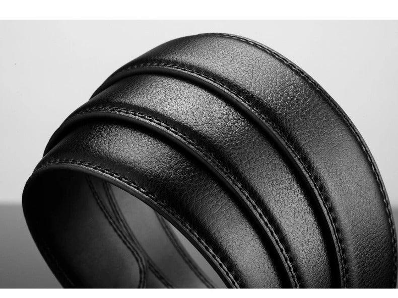 Men's leather belt with automatic metal buckle