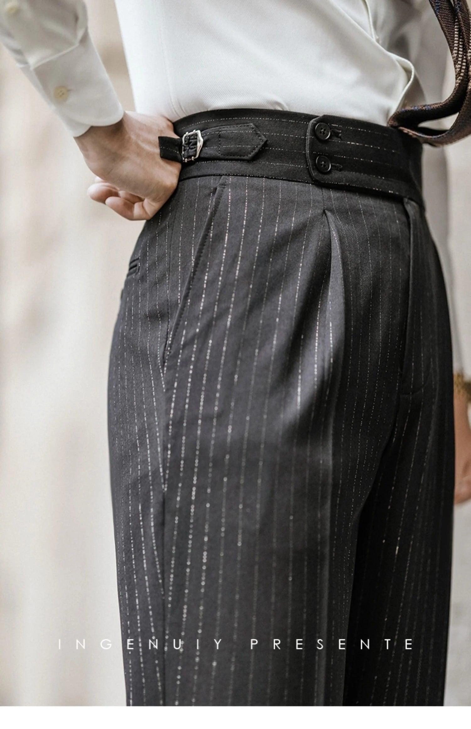 Pantalon à fines rayures